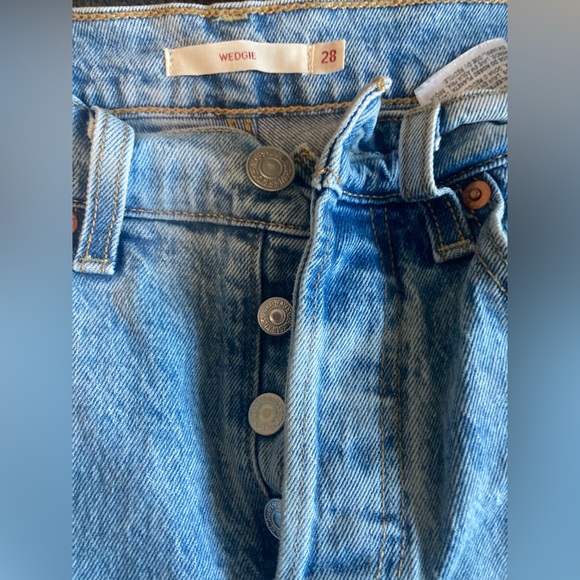 Levi’s wedgie jeans - Picture 3 of 4